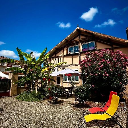 Meuble 3 Etoiles Dans Un Petit Village Du Gers Villecomtal-Sur-Arros Esterno foto